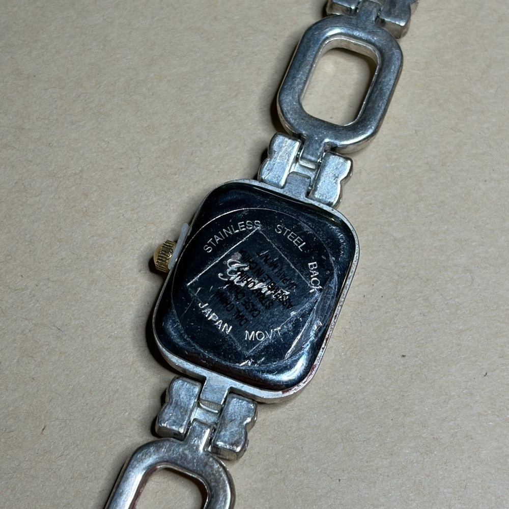 Vintage Geneva Silver and Gold Women's Watch - Picture 11 of 11